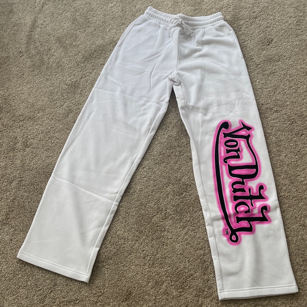Von Dutch Cropped Hoody and Sweatpants - Picture 2 of 7